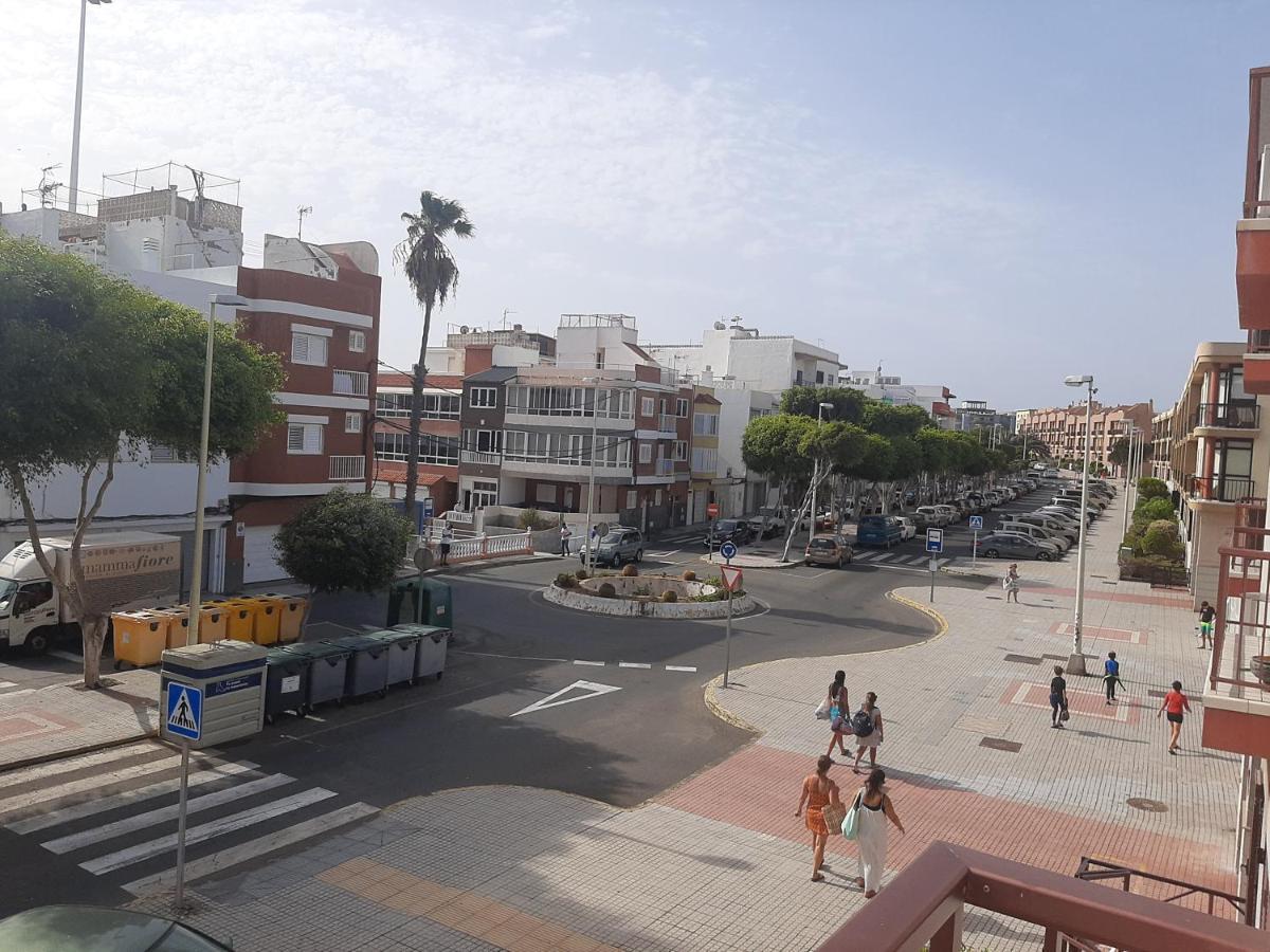 El Apartamento De Matita - Free Parking And 1' Beach Apartment Telde Exterior photo